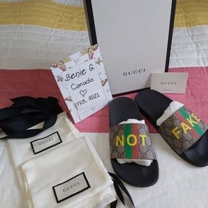 GG Supreme Canvas Slide Sandals ** S O L D **
